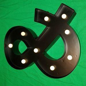 & Symbol Decorative Battery Powered Light  Black
